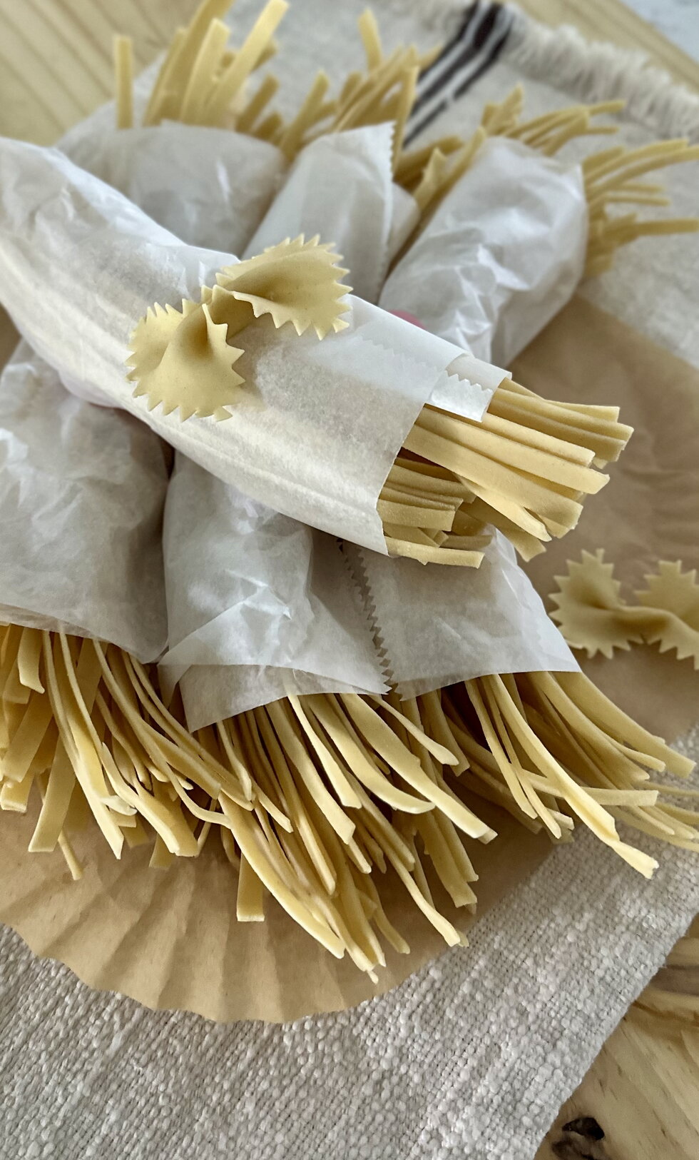 White eggs pasta